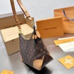 Louis Vuitton M45832 Boulogne - Image 8