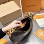 Louis Vuitton M45832 Boulogne - Image 4