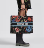 LARGE DIOR BOOK TOTE Black Multicolor Dior Birds Embroidery (42 x 35 x 18.5 cm) - Image 4