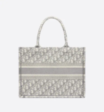 MEDIUM DIOR BOOK TOTE Gray Dior Oblique Embroidery (36 x 27.5 x 16.5 cm) - Image 2