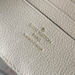Louis Vuitton M82210 Wallet on Chain Ivy - Image 4