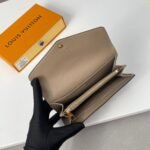 Louis Vuitton M81049 SARAH WALLET - Image 3