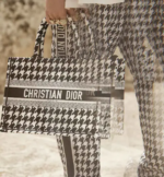MEDIUM DIOR BOOK TOTE Black Macro Houndstooth Embroidery (36 x 27.5 x 16.5 cm) - Image 4