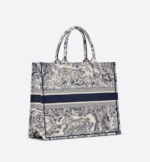 LARGE DIOR BOOK TOTE Blue Toile de Jouy Embroidery (42 x 35 x 18.5 cm) - Image 2