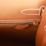 Hermès Kelly Sellier 32 Gold Epsom Gold Hardware - Image 9