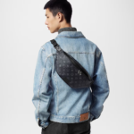 Louis Vuitton M46035 Discovery Bumbag PM - Image 3