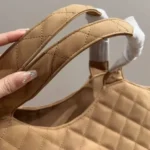 SAINT LAURENT ICARE MAXI SHOPPING BAG IN QUILTED NUBUCK SUEDE - Image 2