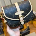 Louis Vuitton Monogram Saumur BB - Image 2