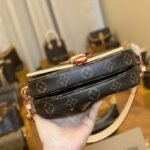 Louis Vuitton Monogram Saumur BB - Image 3
