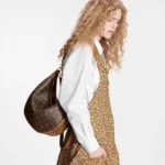 LOUIS VUITTON M46311 Loop Hobo - Image 2