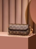 LOUIS VUITTON Wallet on Chain Ivy Monogram M81911 - Image 12