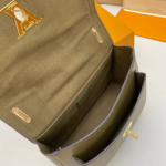 Louis Vuitton M57067 Lockme Chain PM - Image 3