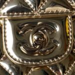 Chanel AS4648 Flap Bag Star Coin Purse Mirrored Calfskin Metallic Calfskin & Gold Metallic Gold - Image 6