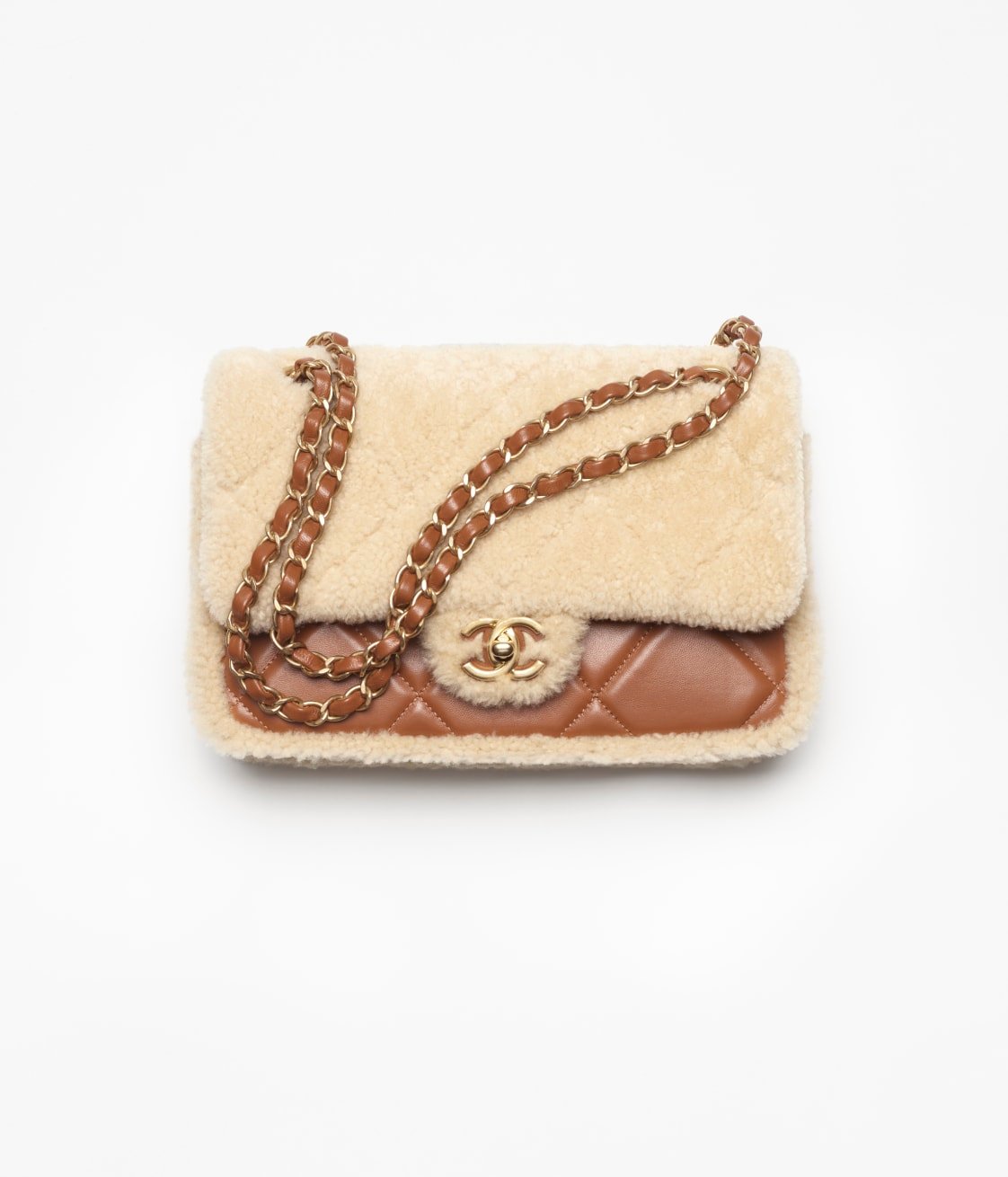 27257a25ac2e44c8bbf0de211dabf0b7.jpg CHANEL FLAP BAG - Image 1