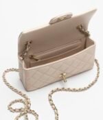 CHANEL MINI FLAP BAG - Image 3