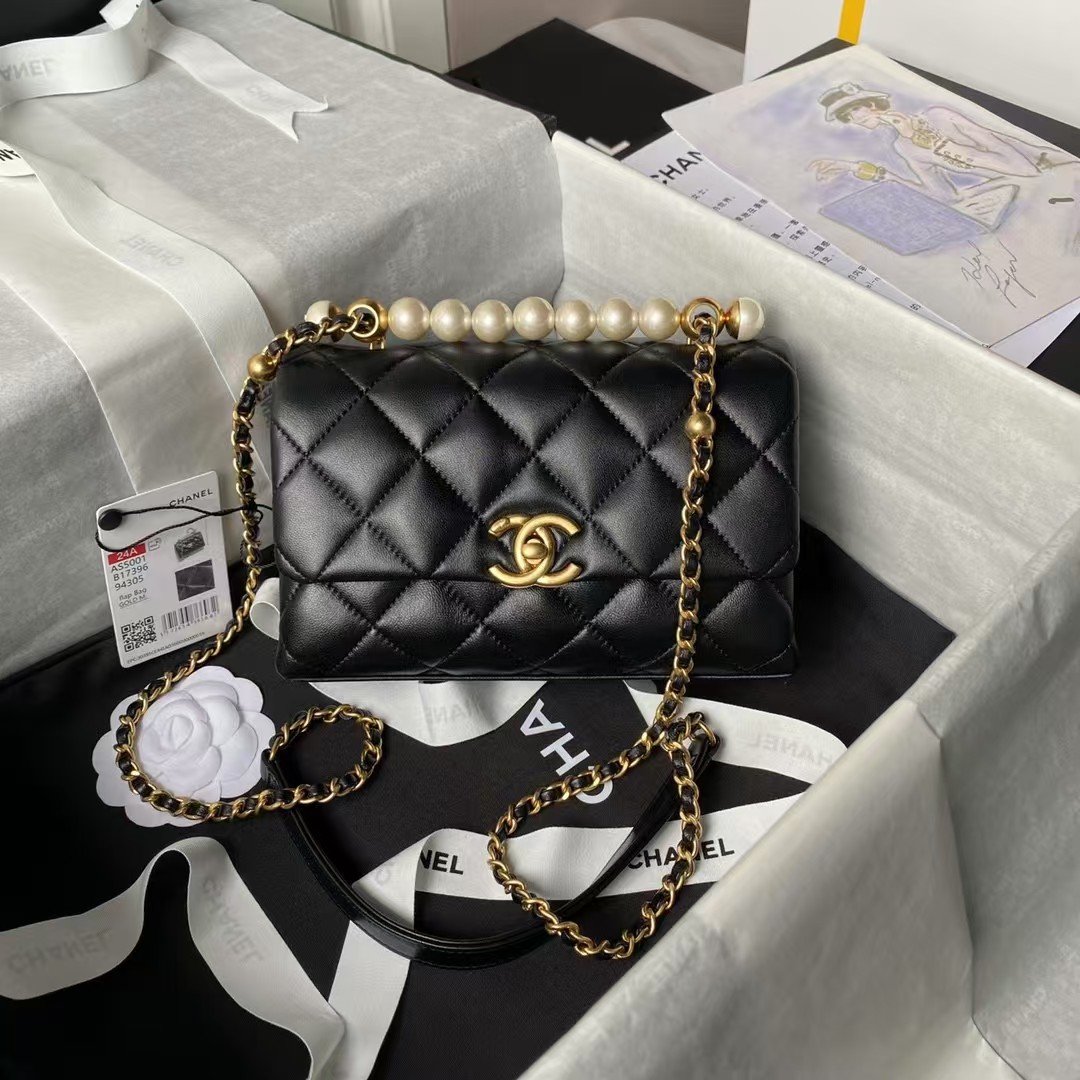 7df006045bbc4931afe6528d96fc4ac0.jpg Chanel AS5001 Mini Flap Bag Top Handle Shiny Lambskin Imitation Pearl & Gold Metal Black - Image 1