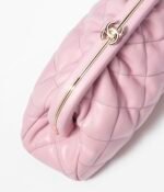CHANEL CLUTCH - Image 4