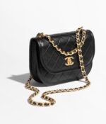 CHANEL MESSENGER BAG - Image 2