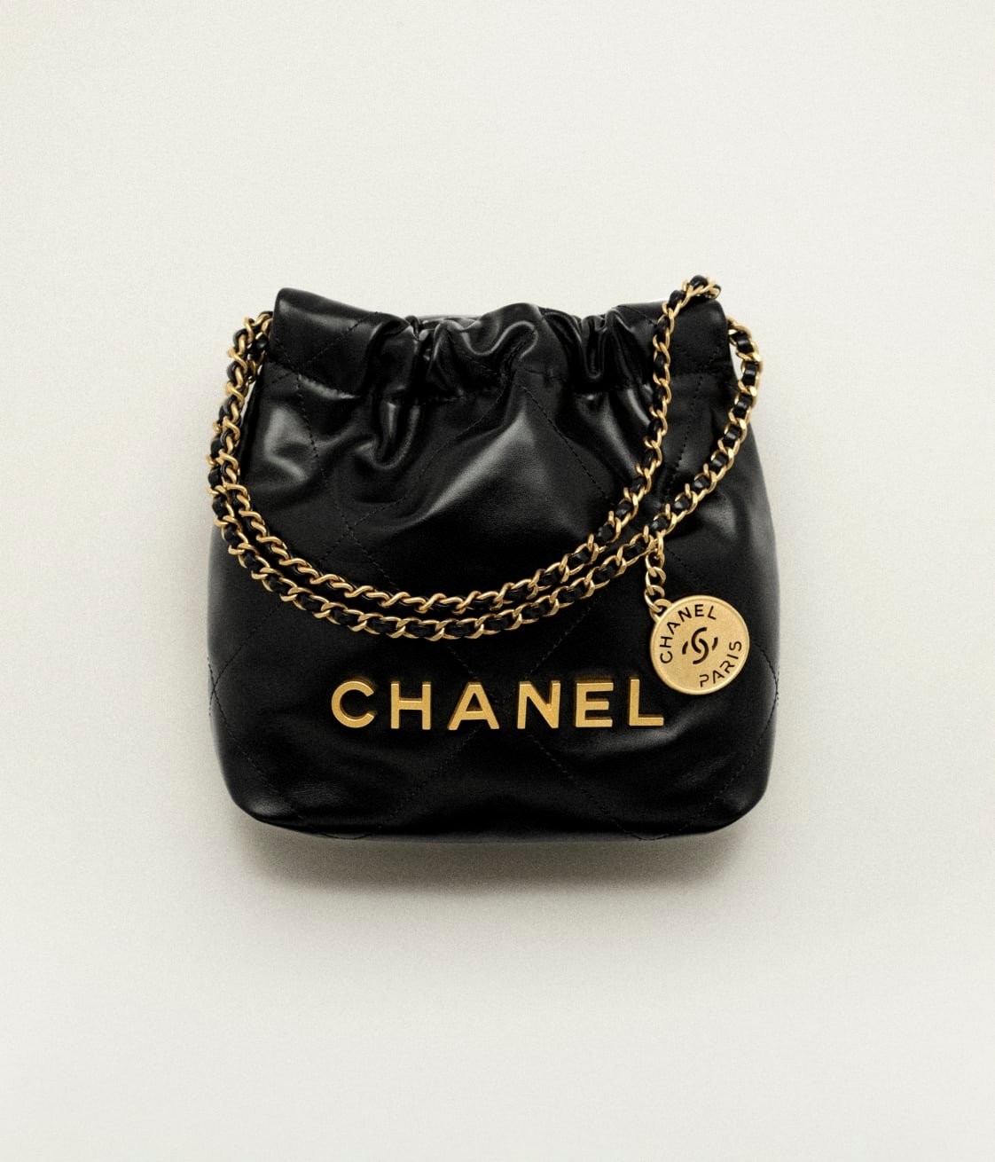 ef569b77871c4194b010b826169e0c95.jpg CHANEL 22 MINI HANDBAG - Image 1