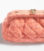CHANEL CLUTCH - Image 4