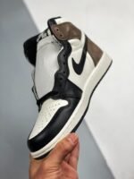 AJ Jordan 1 High OG Dark Mocha 555088-105 - Premium Quality Streetwear Sneaker - Image 5