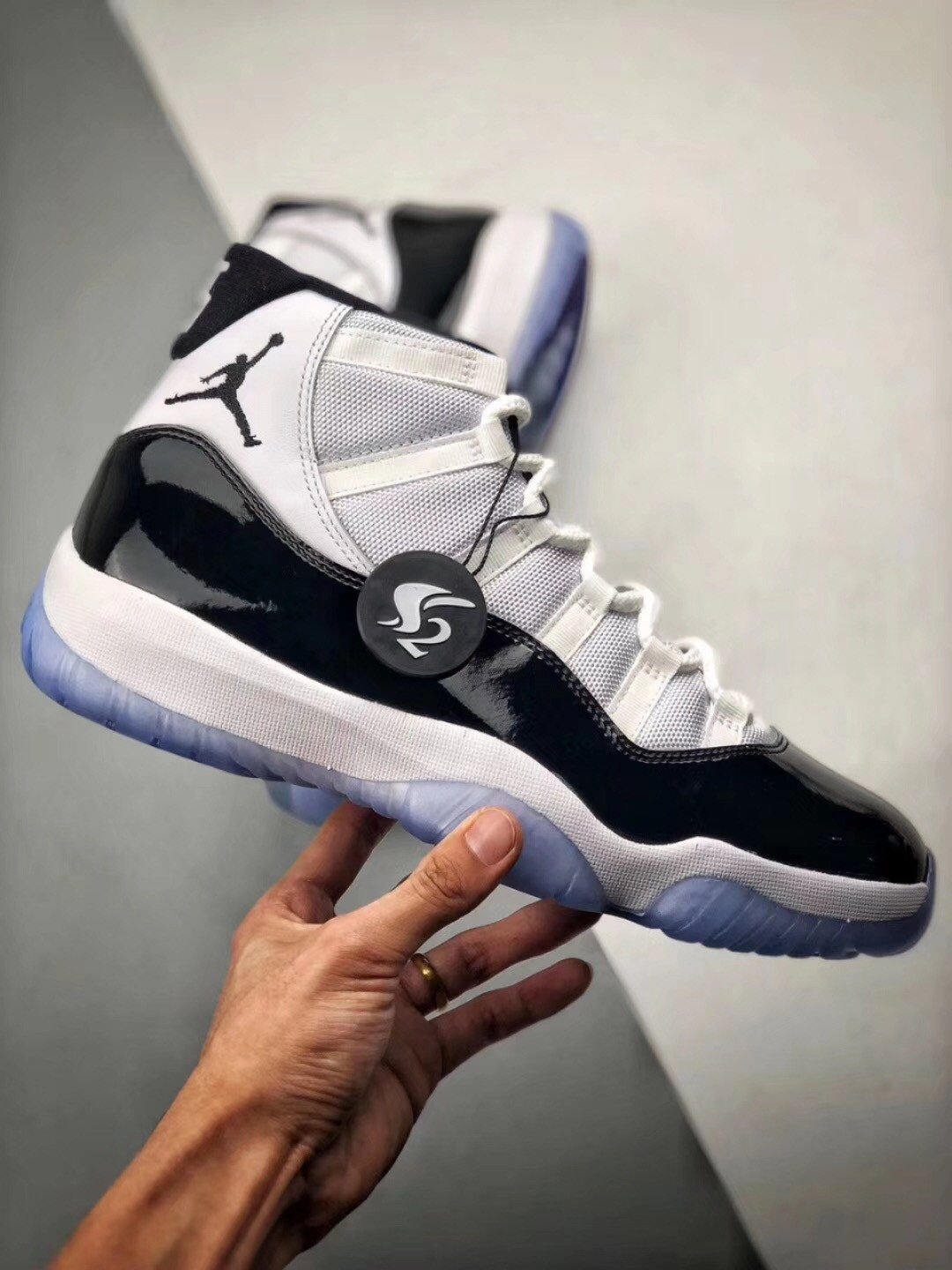 air-jordan-11-concord-whiteblack-dark-concord-378037-100-soixu.jpg AJ Jordan 11 Concord White/Black-Dark Concord 378037-100 - Premium Quality Streetwear Sneaker - Image 1