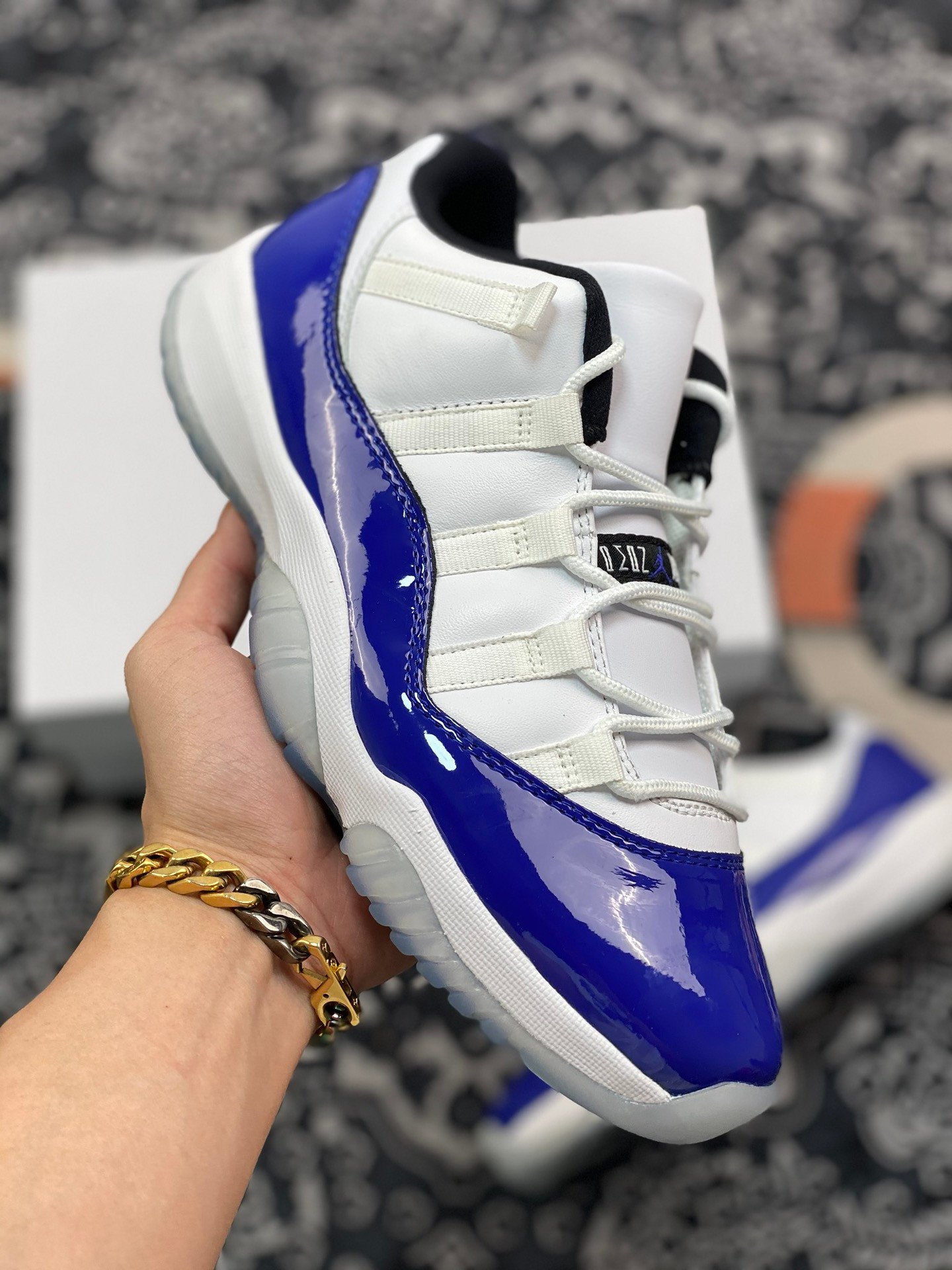 air-jordan-11-low-whiteblack-concord-l6tx1.jpg AJ Jordan 11 Low White/Black-Concord - Premium Quality Streetwear Sneaker - Image 1