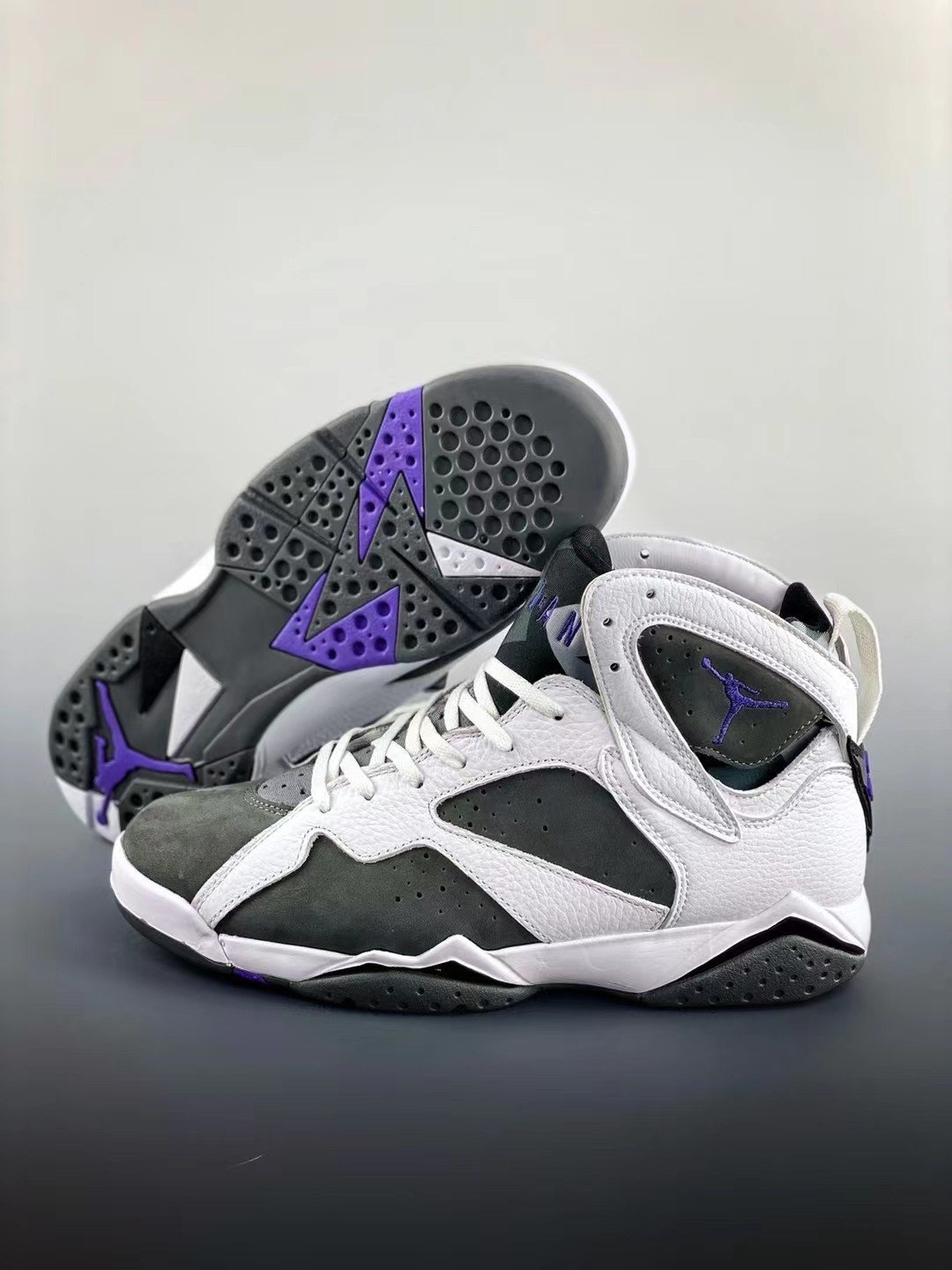 air-jordan-7-flint-whiteflint-greyvarsity-purple-cu9307-100-tmaqb.jpg AJ Jordan 7 Flint White/Flint Grey/Varsity Purple CU9307-100 - Premium Quality Streetwear Sneaker - Image 1
