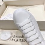 Alexander McQueen Oversized Sneaker in White/paris Blue EU35 - EU45 - Premium Quality Streetwear Sneaker - Image 4