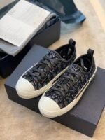 Christian Dior Crystal B23 Oblique SneakersLow-Top Sneaker Spring/Summer Collection Black - Premium Quality Streetwear Sneaker - Image 8