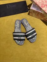 Christian Dior Dway Kaleidiorscopic Mule Sandals in Embroidered CottonSpring /Summer Collection Green /Black - Premium Quality Streetwear Sneaker