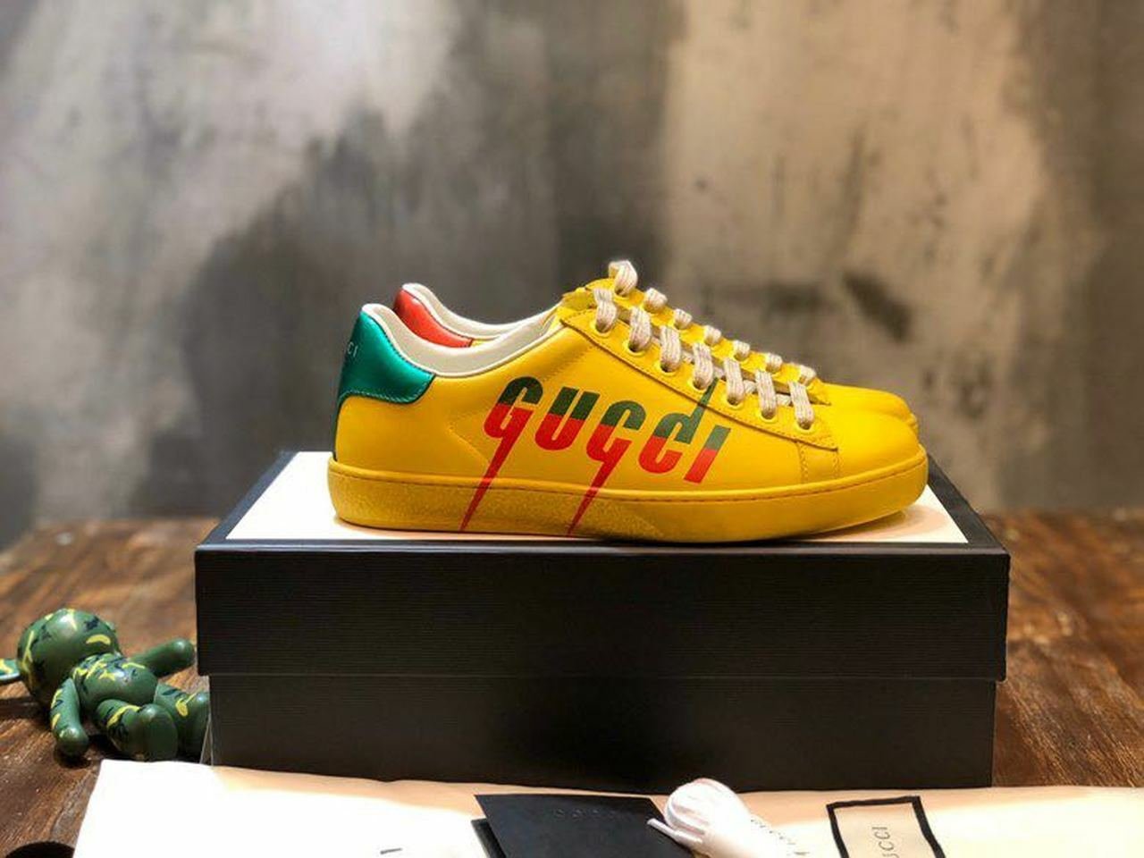 gucci-blade-ace-sneakers-610086springsummer-2020-collection-yellow-women-shoes-d8qcu.jpg Gucci Blade Ace Sneakers 610086Spring/Summer 2020 Collection. Yellow Women Shoes - Premium Quality Streetwear Sneaker - Image 1